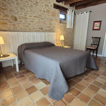 La Grange Du Barry Proche De Sarlat 度假居 *